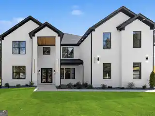 Stunning Modern Estate with Exceptional Craftsmanship