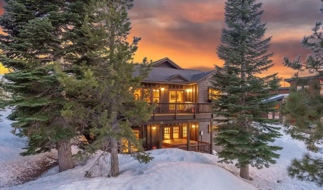 Mountain Retreat with Amazing Panoramic Views