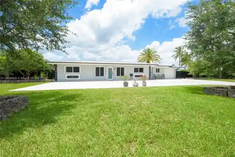 Meticulously Maintained Entertainer's Dream