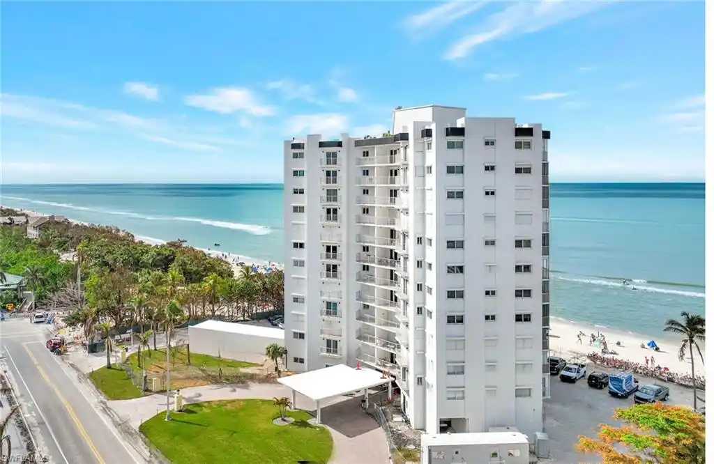 Beachfront Residence in the Exclusive Vanderbilt Beach