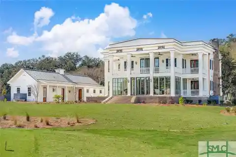An Estate Where History Meets Modern Elegance