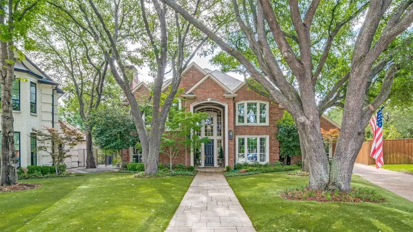 Beautifully Updated Home on a Quiet Cul-de-sac