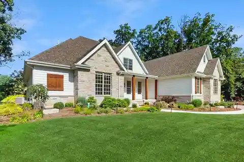 Gorgeous Home at the End of a Cul-De-Sac