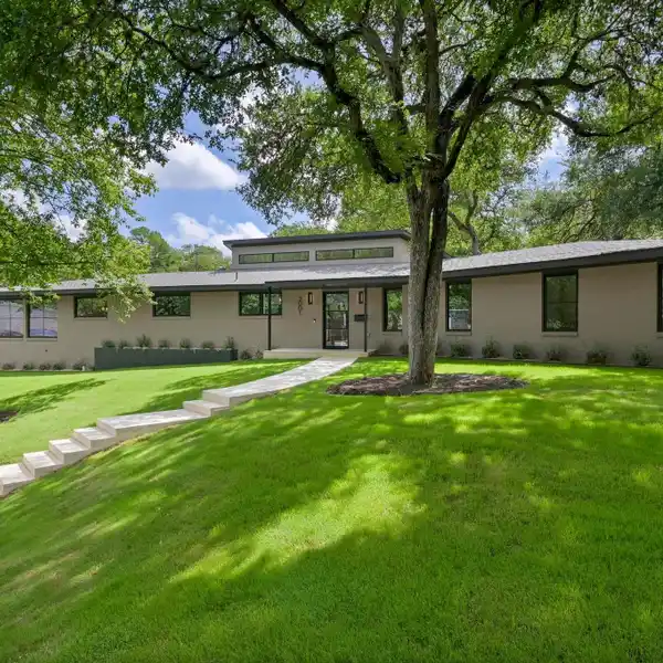 REMODELED ONE-STORY MID-CENTURY MODERN MASTERPIECE