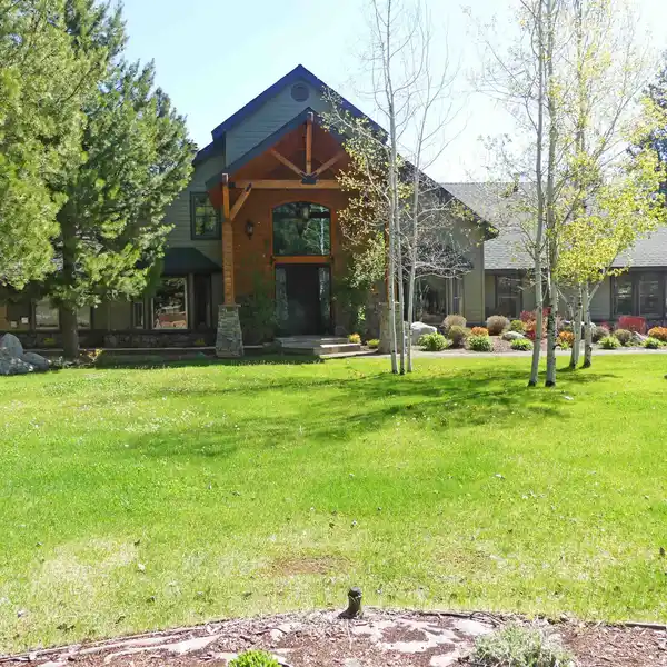 EXCEPTIONAL 28 ACRE ESTATE NEAR LAKE TAHOE