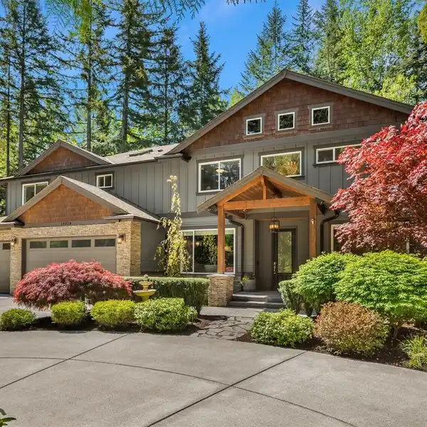 EXCEPTIONAL ACREAGE ESTATE
