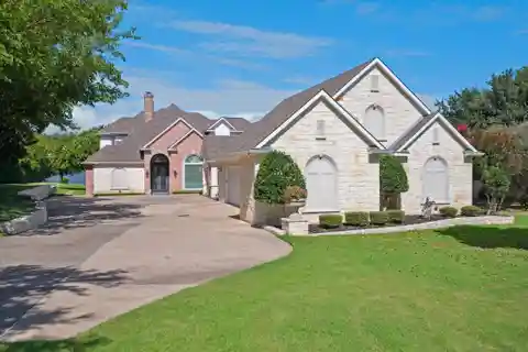 Exquisite Private Lakefront Estate