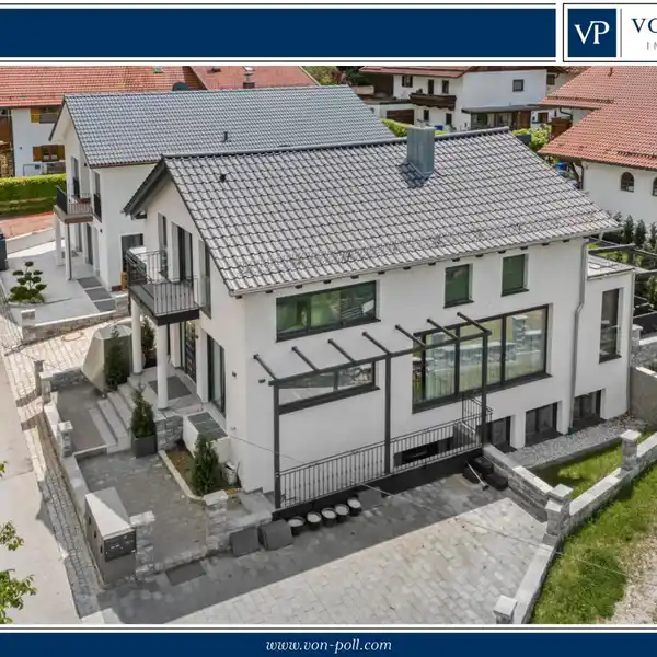 MODERN HOME WITH GRANNY FLAT