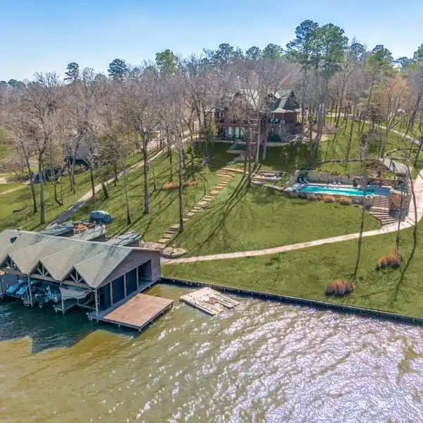 FULLY FURNISHED LAKE CYPRESS SPRINGS WATERFRONT RETREAT