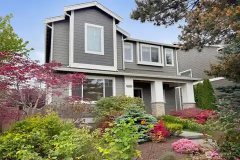 Beautiful Home in Arbors at Harbour Pointe