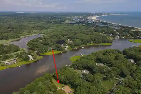 Tranquil and Charming Acreage on Prime River Waterfront