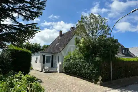 Detached House with Potential