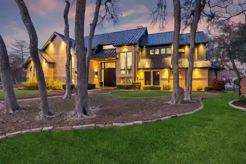 Striking Contemporary Home