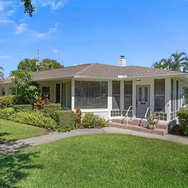 HISTORIC CHARM MEETS MODERN COMFORT