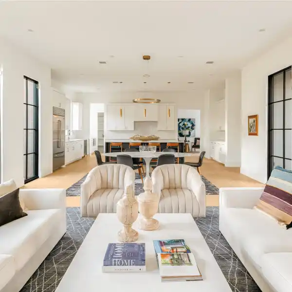 MODERN DETAILS WITH TIMELESS ELEGANCE