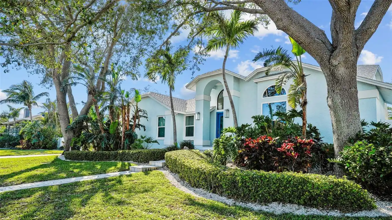 Exquisite Tropical Paradise in Tierra Verde