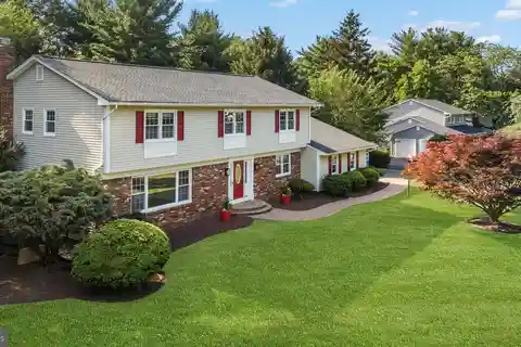 Beautifully Maintained Home in Princeton Ivy Estates