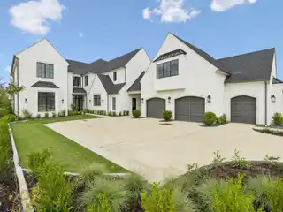 Extraordinary Custom Home on Cedar Creek Lake