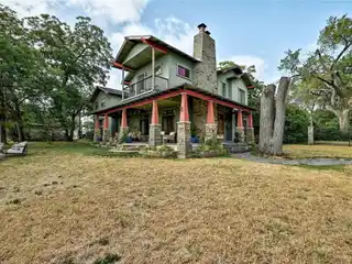 Rare Gem in Unbeatable Location