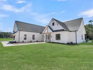 Gorgeous New Open-Concept Home