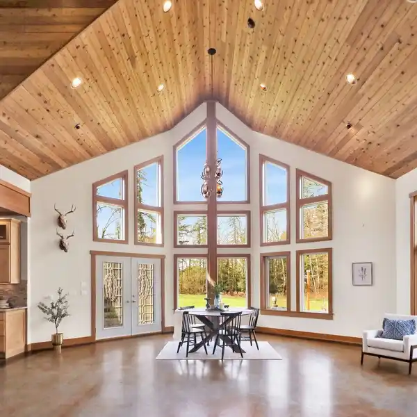 A TRUE OASIS ON TEN ACRES