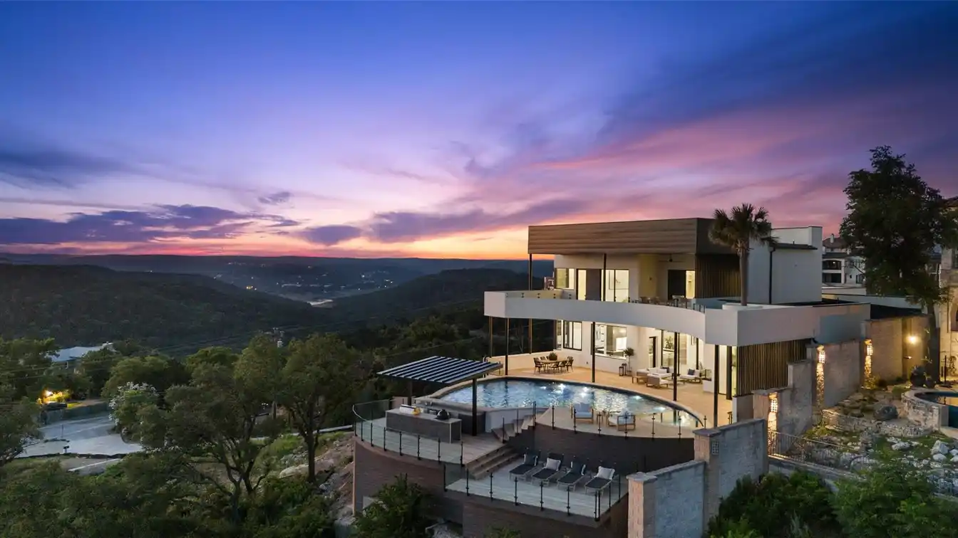 Unparalleled Luxury and Sweeping Waterfront Views on Lake Travis