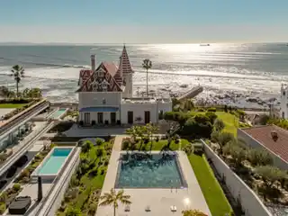 Magnificent Sea-view Apartment