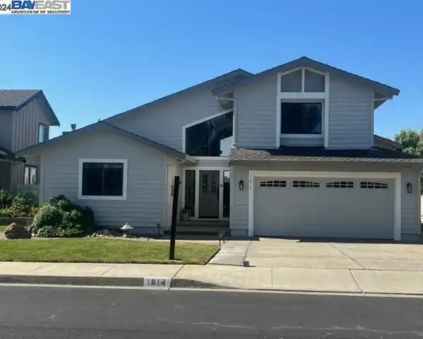 WONDERFUL DISCOVERY BAY HOME