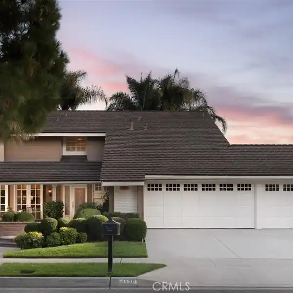 BEAUTIFULLY UPDATED POOL HOME