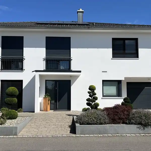 IMPRESSIVE PROPERTY IN DESIRABLE LOCATION