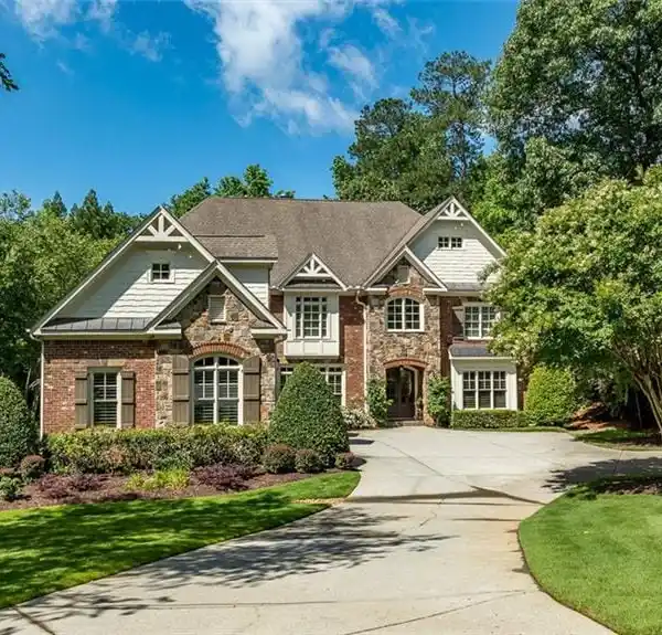 EXCEPTIONAL CUSTOM HOME ON A PICTURESQUE CUL-DE-SAC