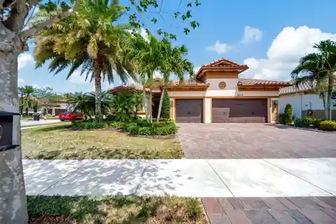 Stunning Home in Prestigious Community