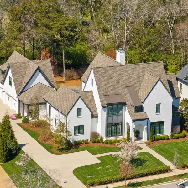 BEAUTIFULLY CRAFTED HOME BLENDING LUXURY AND COMFORT
