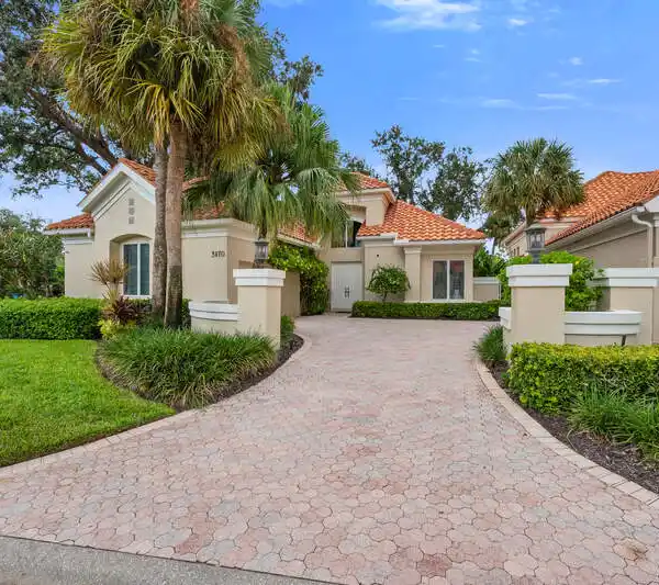 REMARKABLE RESIDENCE DESIGNED WITH PRIVACY IN MIND