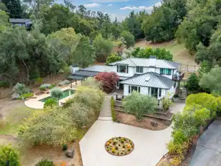 Exquisite Luxury Estate in a Countryside Setting