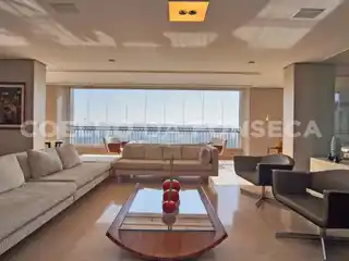 High-Floor Apartment with an Open View