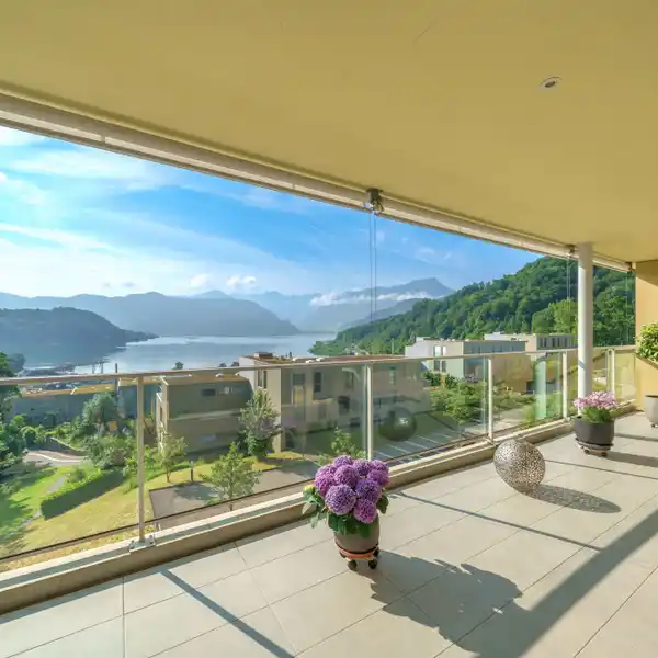 MODERN APARTMENT WITH IMPRESSIVE VIEWS