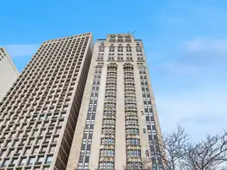 Elegant and Expansive Gold Coast Residence