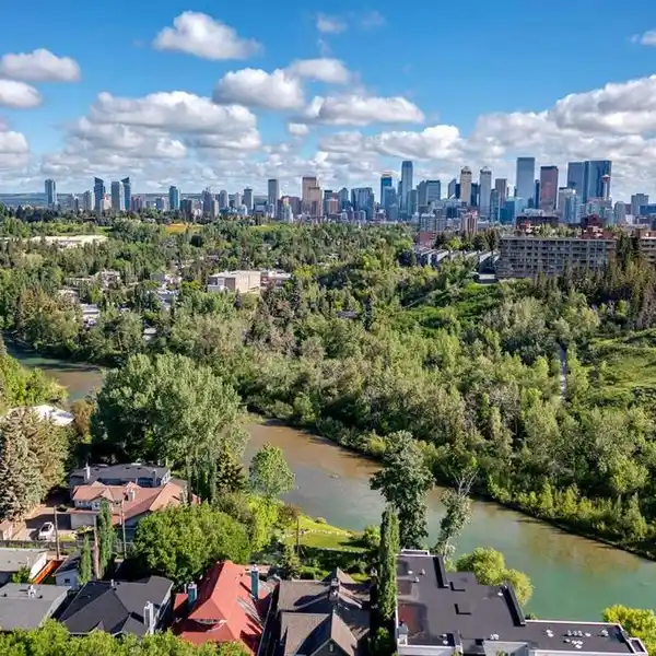 RIVERFRONT PROPERTY IN PRESTIGIOUS ELBOW PARK