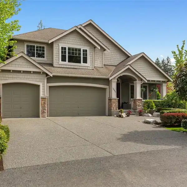 PERFECT BLEND OF CHARM AND HIGH-END FEATURES