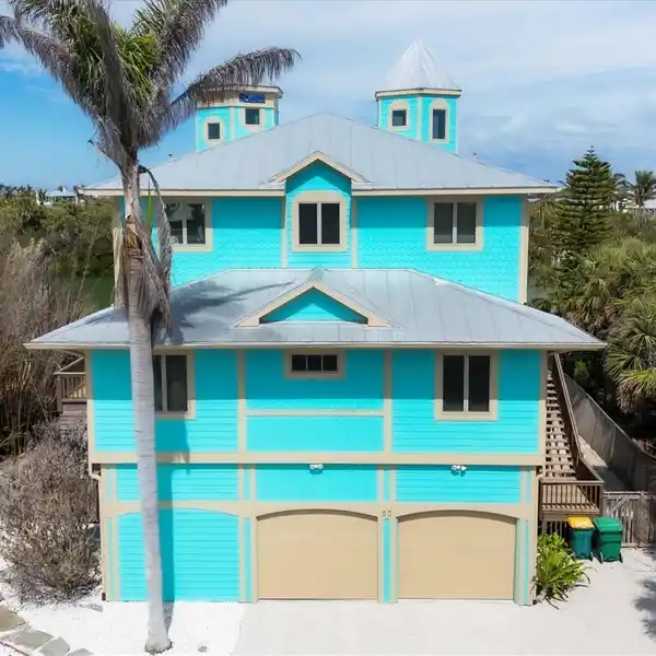 ONE-OF-A-KIND PALM ISLAND HOME