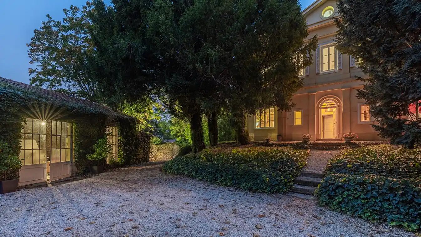 Majestic Circa 1870 Residence