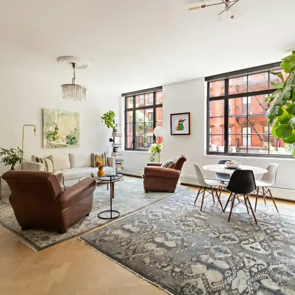FABULOUSLY SPACIOUS OPEN-FLOW HOME