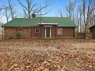 Unique Riverfront Cabin
