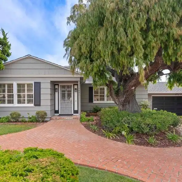 TIMELESS AND INVITING HOME