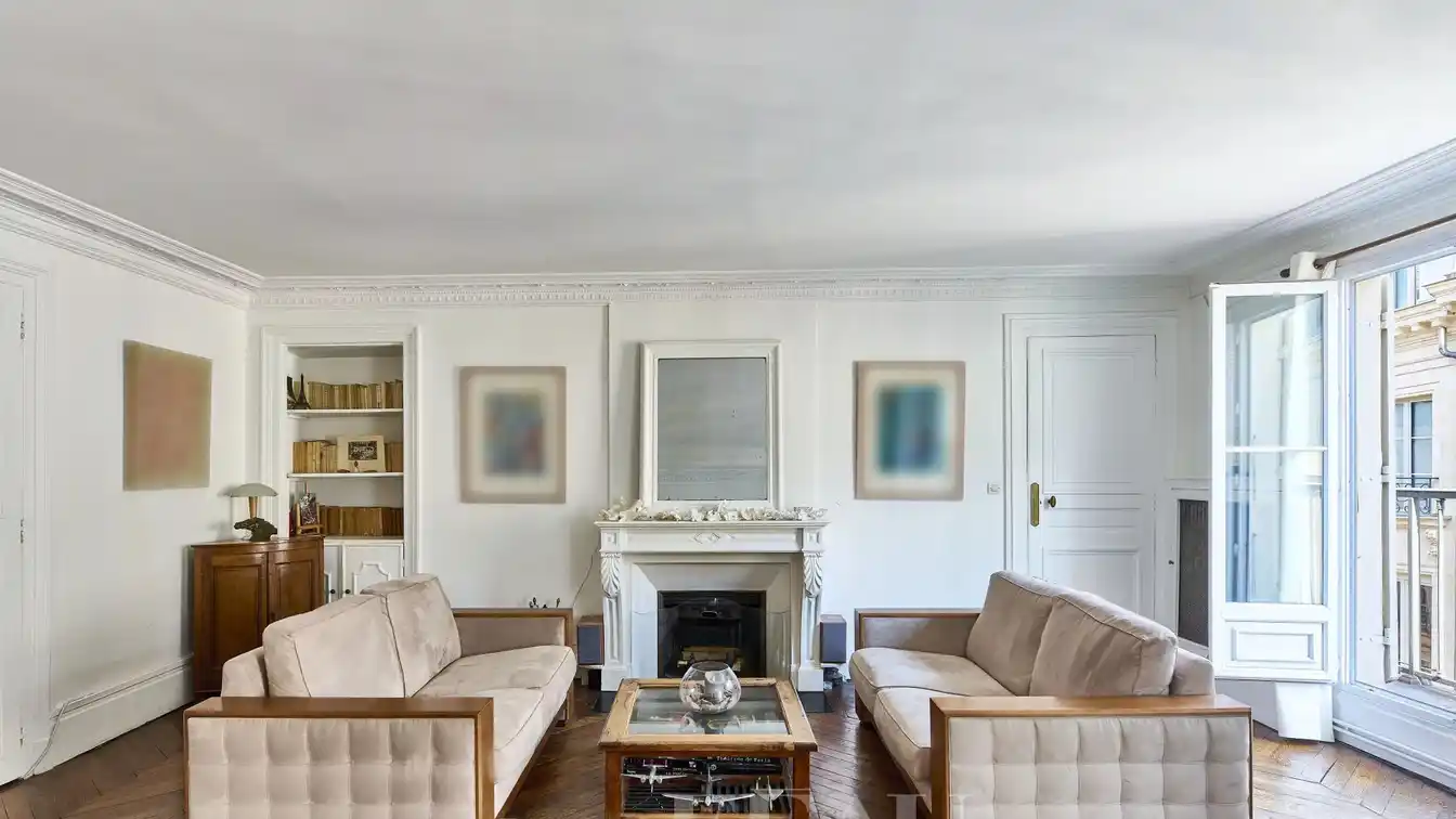 Apartment with Great Bones