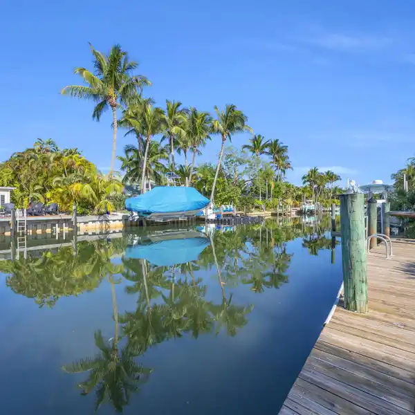 RARE BOATER'S PARADISE