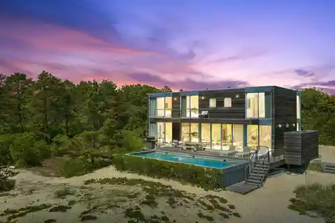 Exclusive Modern Beach Home