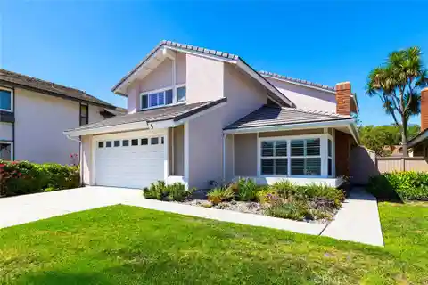 Beautifully Maintained Home in Desirable Woodbridge