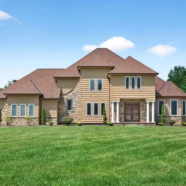 LUXURY HOME WITH IN-GROUND POOL